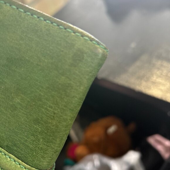 L.A.M.B. by Gwen Stefani Green Leather Wallet - Picture 7 of 7